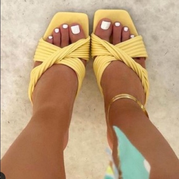 ZARA BLOGGERS FAV PLEATED YELLOW SQUARE HEELS BRAND NEW WITH TAGS EUR 39 US 8 - Picture 9 of 9